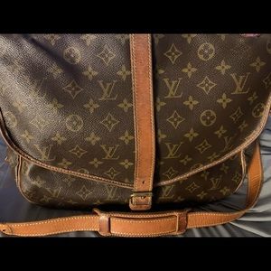 Auth.Louis Vuitton Monogram Saumur Crossbody Bag
